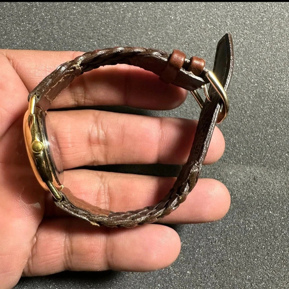 Timex Ladies Quartz Watch Gold Tone White Roman Numeral Dial Working New Battery - Picture 6 of 9